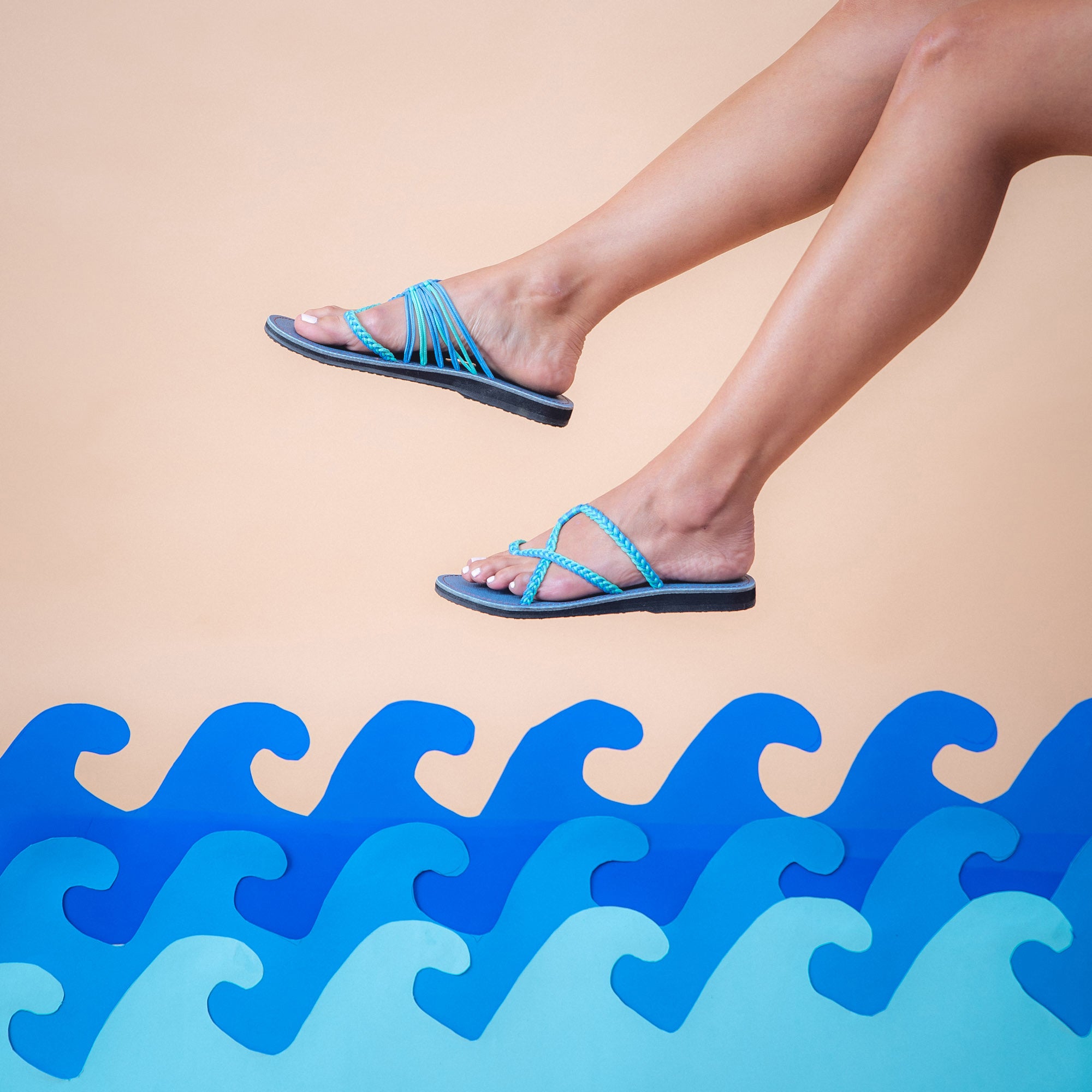 Oceanside Beach Flip Flops for Women | Cornflower