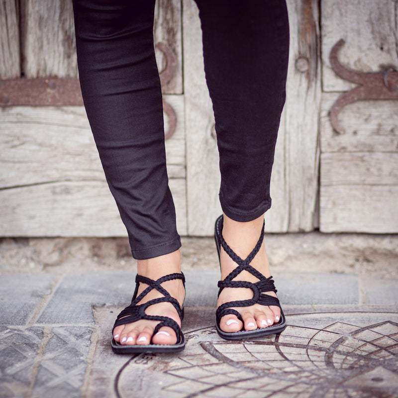 Palm Leaf Flat Women's Sandals | Classic Black - Plaka Sandals