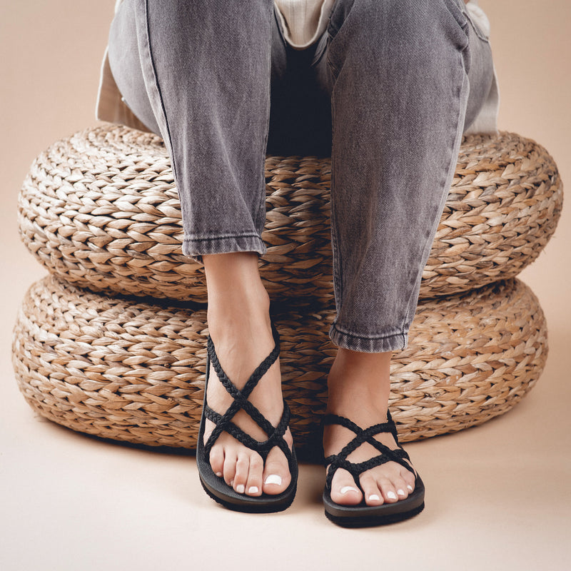 Plaka Lagoon Sandals for Women with Arch Support | Black