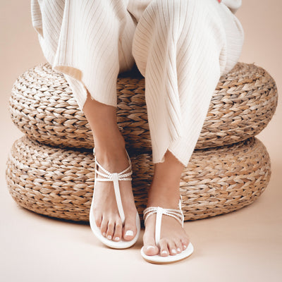 Plaka Rappel Flat Thong Sandals | Pearl White